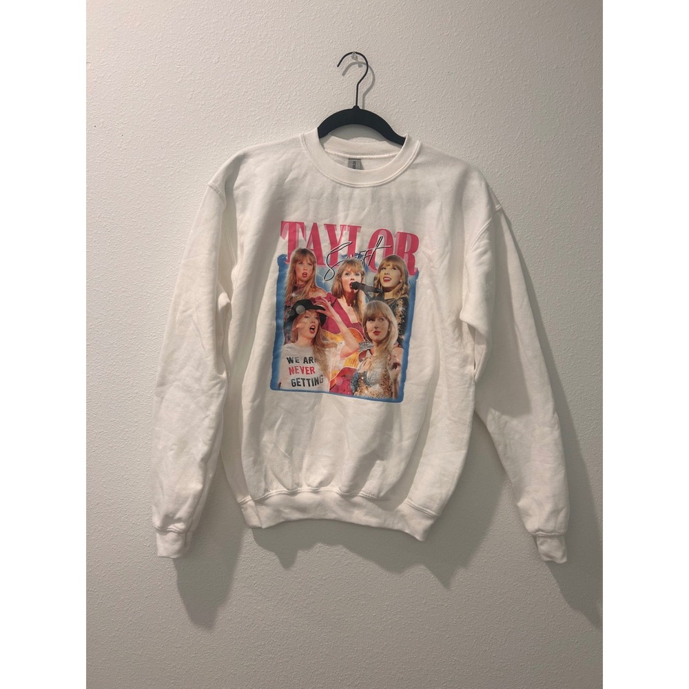 Taylor Swift Graphic Sweatshirt White Kids XL Gildan Heavy Blend Pullover